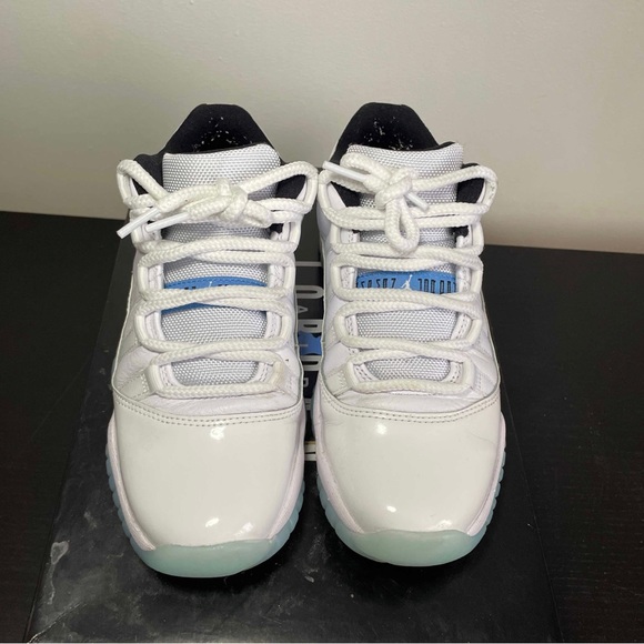 Jordan 11 Retro Low Legend Blue (GS) Size 5Y/6.5W - Picture 3 of 9